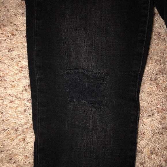 Black ripped skinny jean - Picture 2 of 3